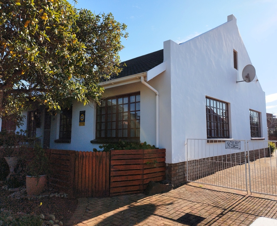4 Bedroom Property for Sale in Noorsekloof Eastern Cape